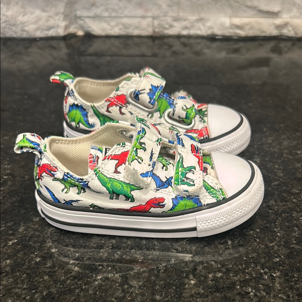 Converse - Dino Sneakers